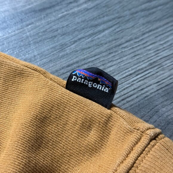 *NWOT Patagonia Men's P-6 Logo Organic Crew Sweatshirt - Brown - Picture 6 of 9